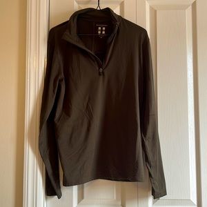 Banana Republic men’s long sleeve shirt - good for workouts